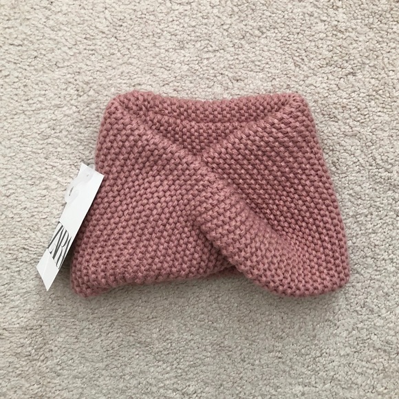 Zara Other - Zara girls knitted infinity scarf